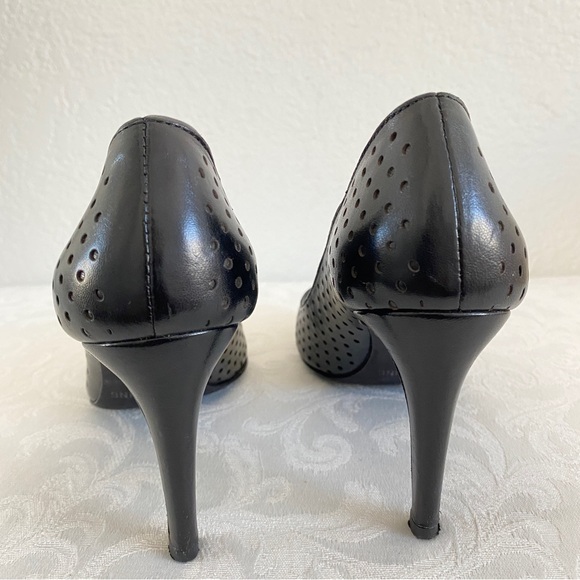 Anine Bing Black Leather Perforated Pointed cap Toe pumps - Picture 6 of 10